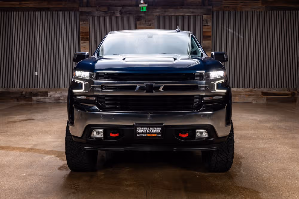 2020 Chevrolet Silverado 1500 LT Crew Cab Image 2