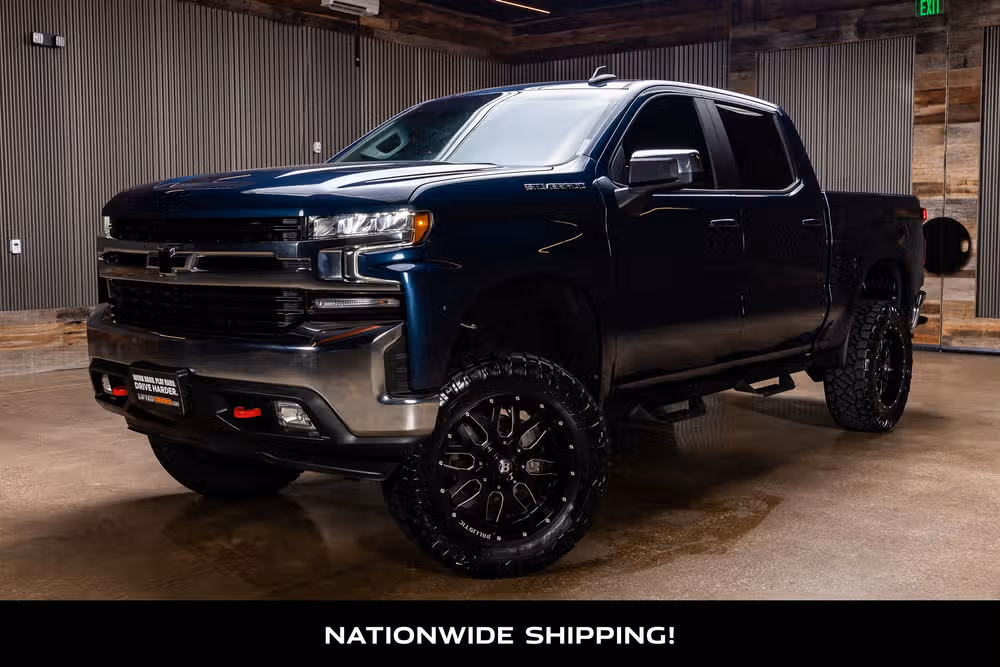 2020 Chevrolet Silverado 1500 LT Crew Cab Image 4