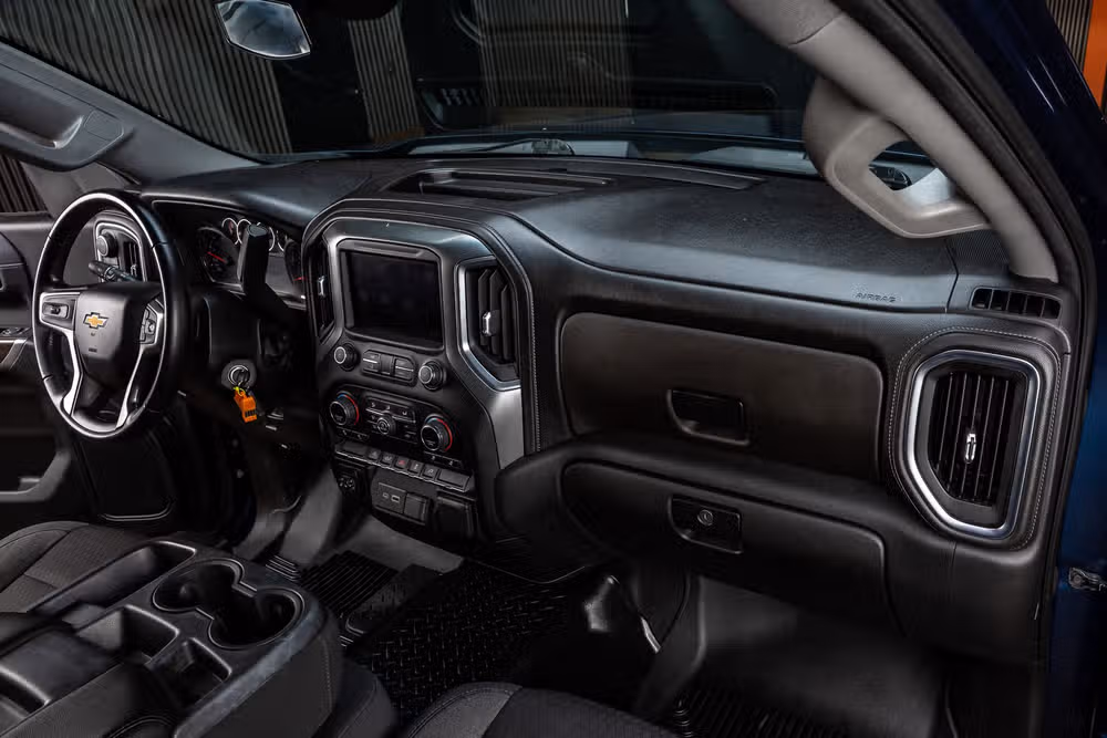 2020 Chevrolet Silverado 1500 LT Crew Cab Image 17
