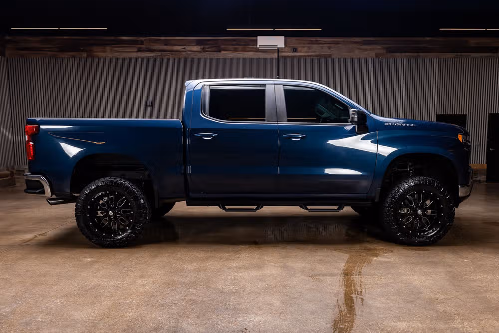 2020 Chevrolet Silverado 1500 LT Crew Cab Image 10