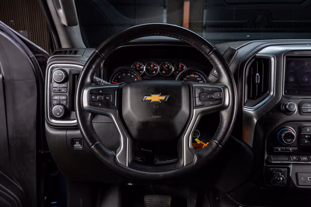 2020 Chevrolet Silverado 1500 LT Crew Cab Image 18