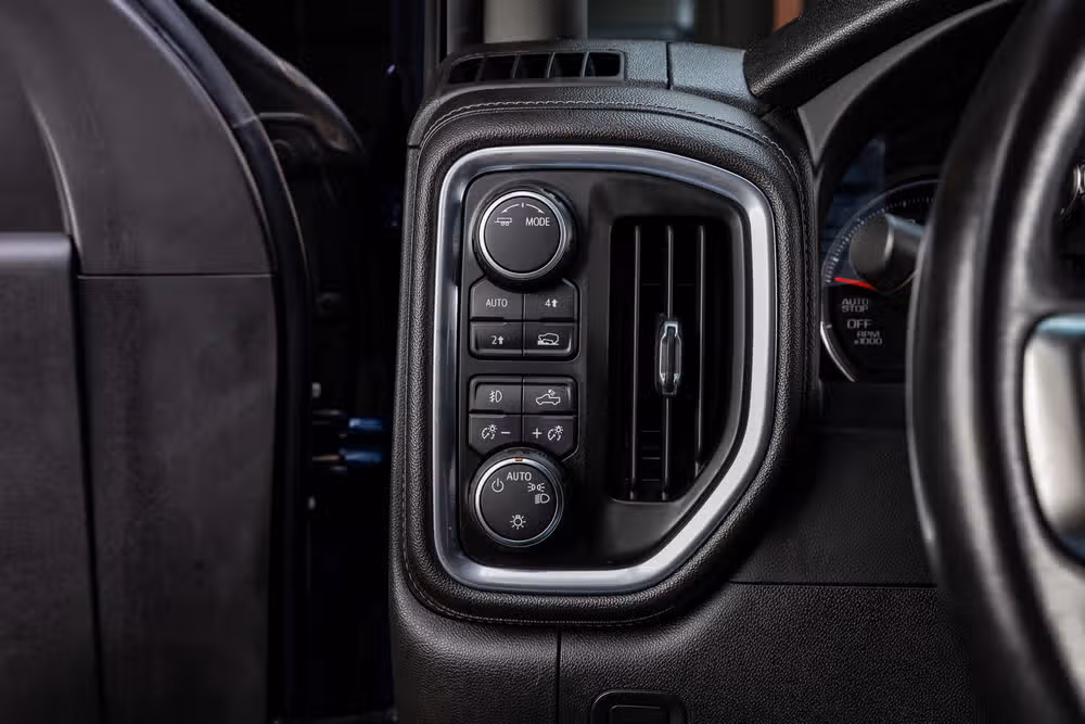 2020 Chevrolet Silverado 1500 LT Crew Cab Image 21