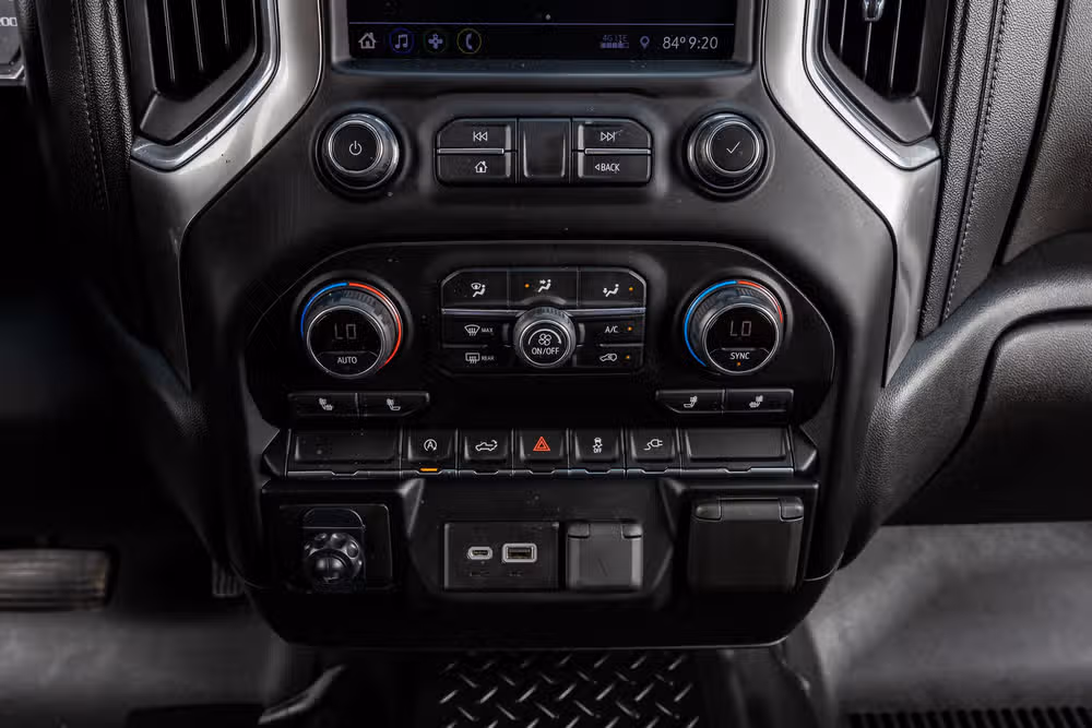 2020 Chevrolet Silverado 1500 LT Crew Cab Image 25