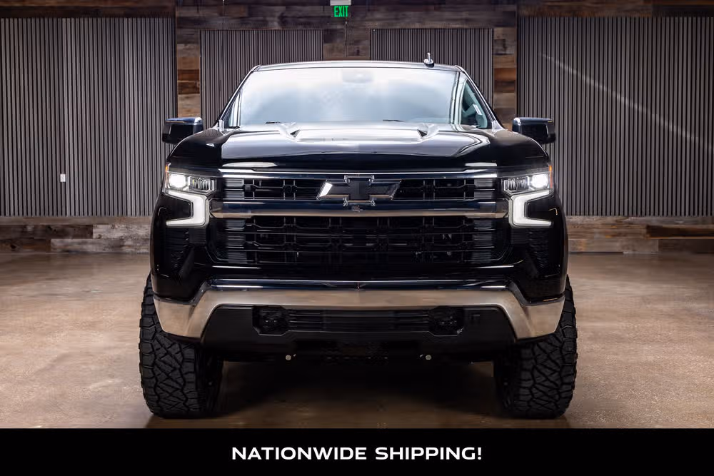 2023 Chevrolet Silverado 1500 LT Crew Cab Image 4