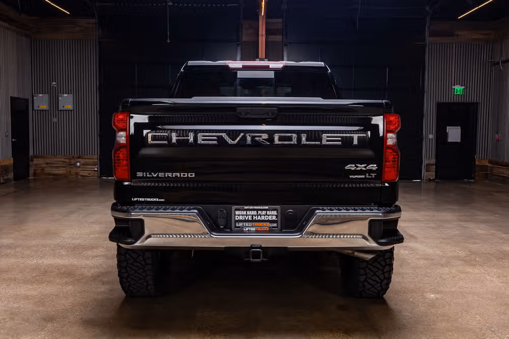 2023 Chevrolet Silverado 1500 LT Crew Cab Image 8