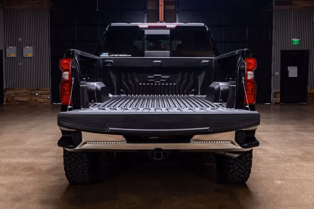 2023 Chevrolet Silverado 1500 LT Crew Cab Image 9