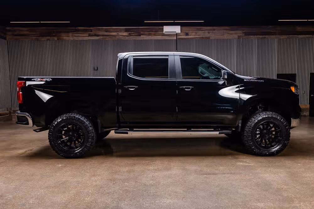 2023 Chevrolet Silverado 1500 LT Crew Cab Image 11