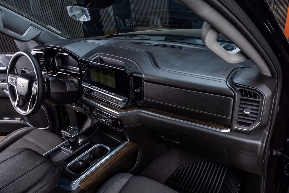 2023 Chevrolet Silverado 1500 LT Crew Cab Image 18