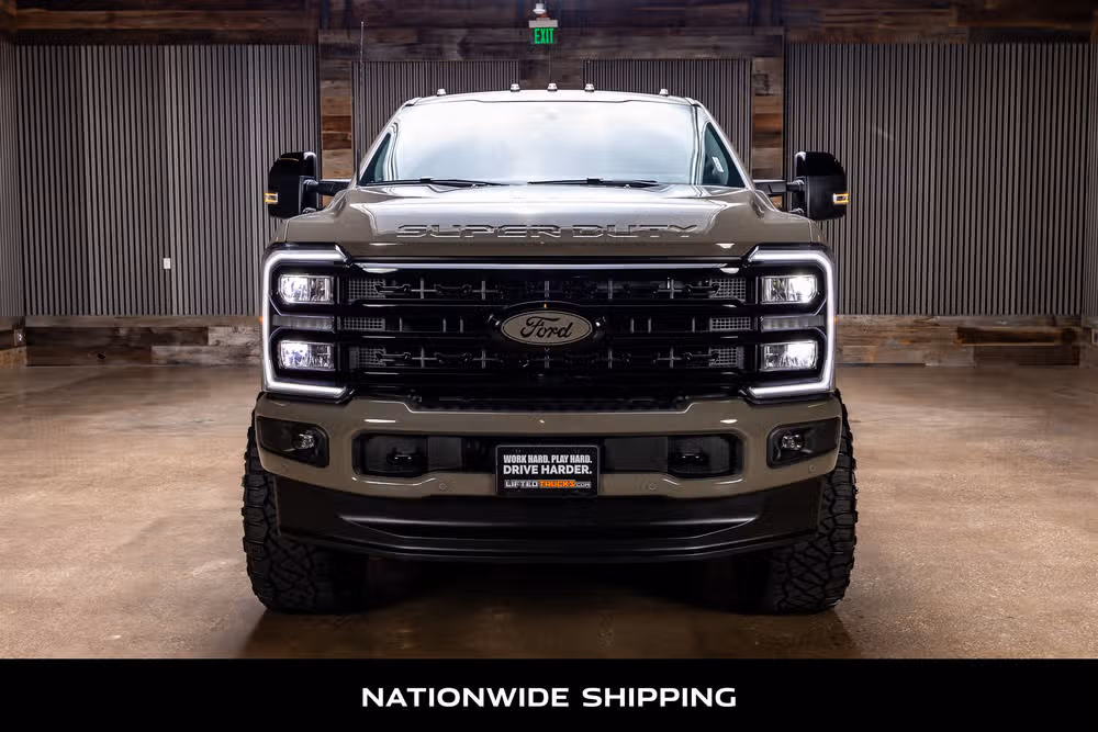 2026 Ford F-350 Super Duty King Ranch Crew Cab Image 4