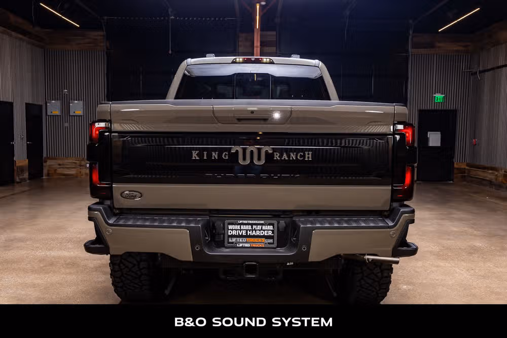 2026 Ford F-350 Super Duty King Ranch Crew Cab Image 8