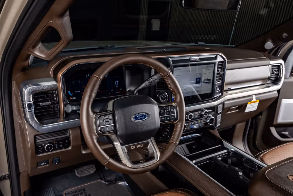 2026 Ford F-350 Super Duty King Ranch Crew Cab Image 17