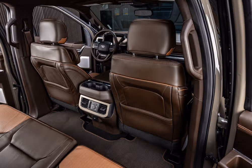 2026 Ford F-350 Super Duty King Ranch Crew Cab Image 32