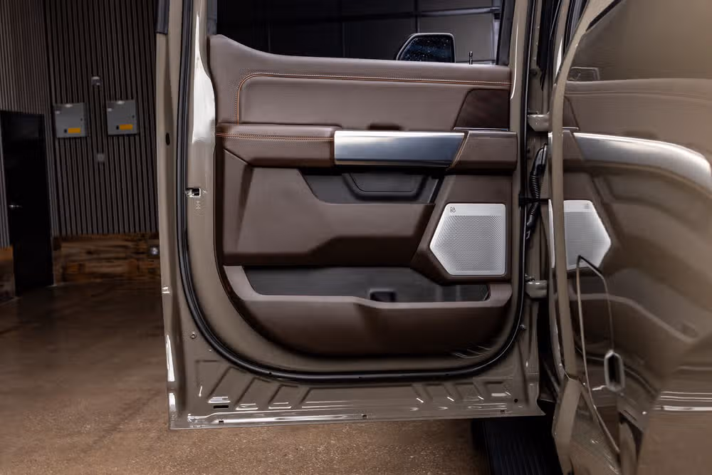 2026 Ford F-350 Super Duty King Ranch Crew Cab Image 38