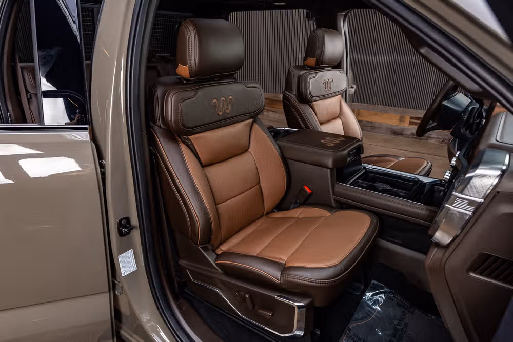 2026 Ford F-350 Super Duty King Ranch Crew Cab Image 31