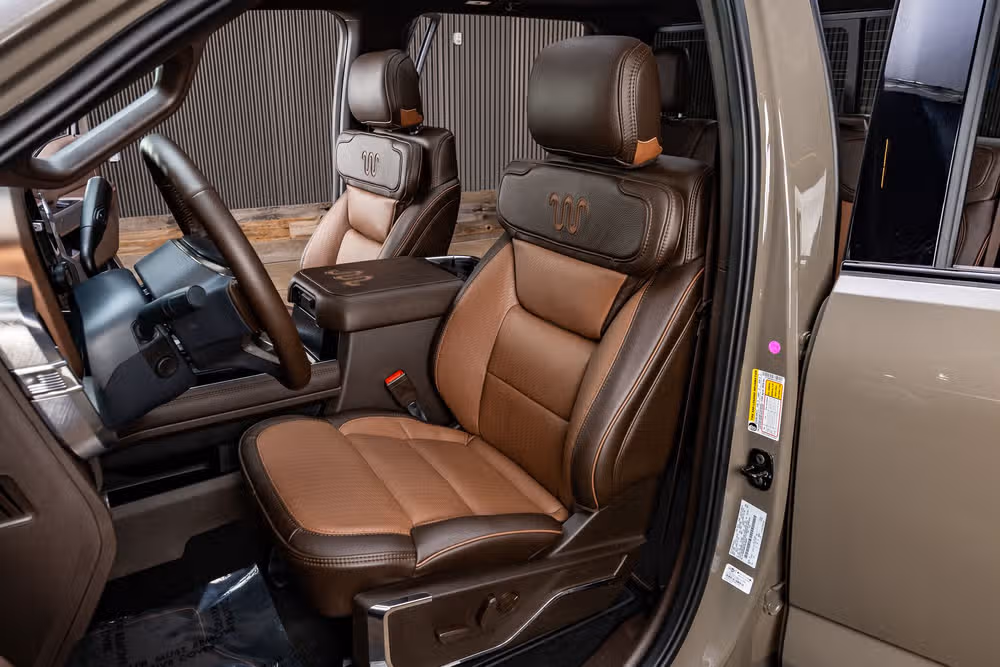 2026 Ford F-350 Super Duty King Ranch Crew Cab Image 30