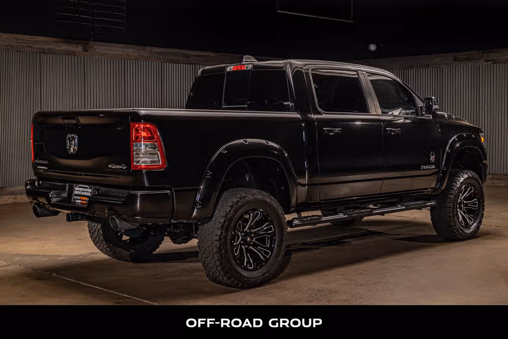 2022 Ram 1500 Big Horn Black Widow Edition Crew Cab Image 9