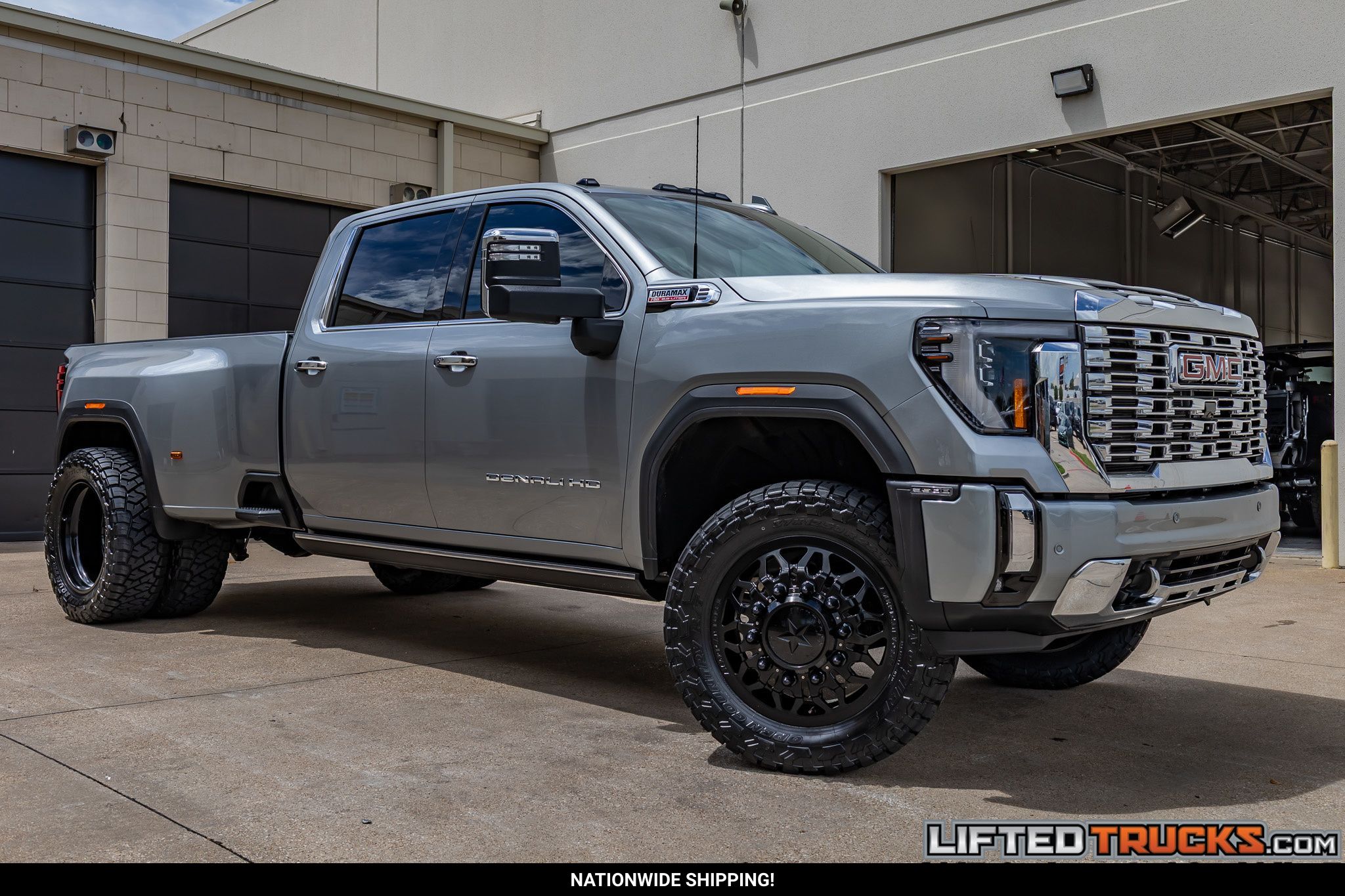  2025 GMC Sierra 3500HD Denali Crew Cab 4WD   