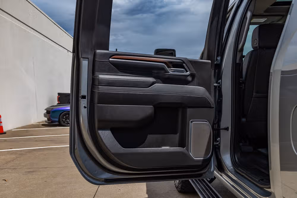 2025 GMC Sierra 3500HD Denali Reserve Crew Cab Image 39