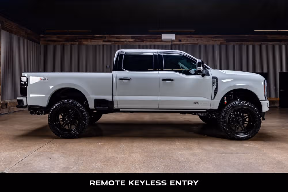 2026 Ford F-250 Super Duty Platinum Plus Crew Cab Image 11