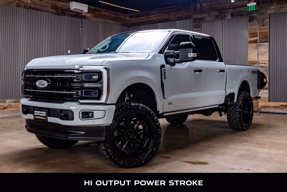 2026 Ford F-250 Super Duty Platinum Plus Crew Cab Image 5