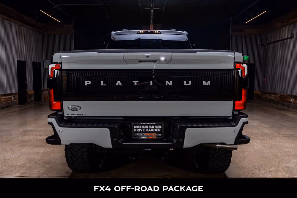 2026 Ford F-250 Super Duty Platinum Plus Crew Cab Image 8