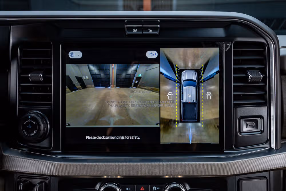 2026 Ford F-250 Super Duty Platinum Plus Crew Cab Image 27