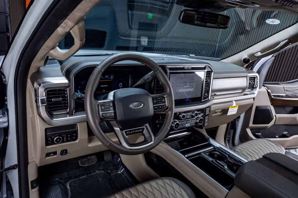 2026 Ford F-250 Super Duty Platinum Plus Crew Cab Image 17