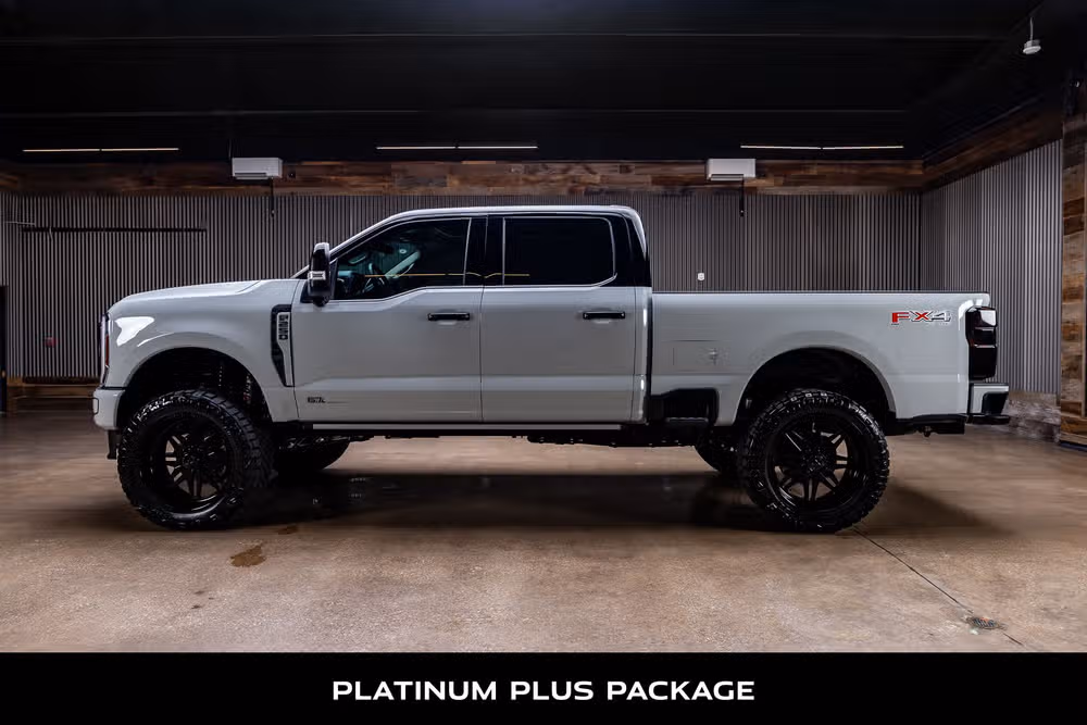 2026 Ford F-250 Super Duty Platinum Plus Crew Cab Image 6