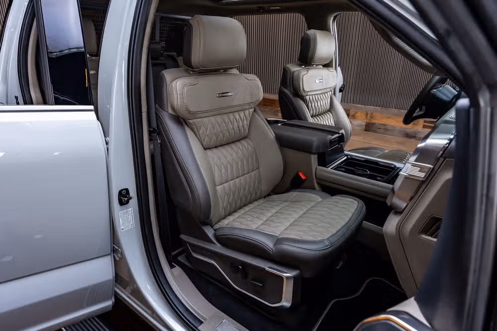 2026 Ford F-250 Super Duty Platinum Plus Crew Cab Image 33