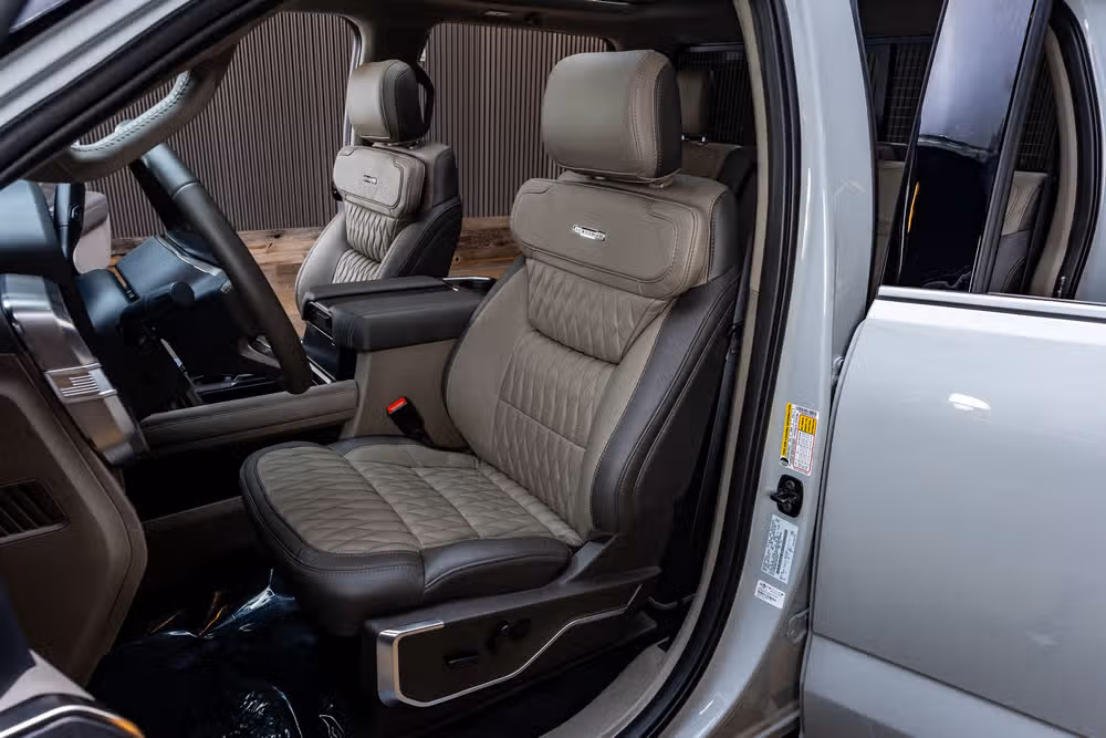 2026 Ford F-250 Super Duty Platinum Plus Crew Cab Image 31
