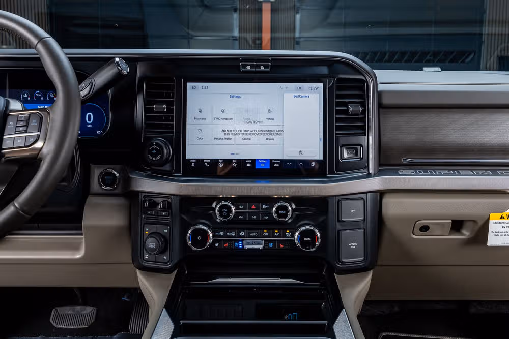 2026 Ford F-250 Super Duty Platinum Plus Crew Cab Image 25