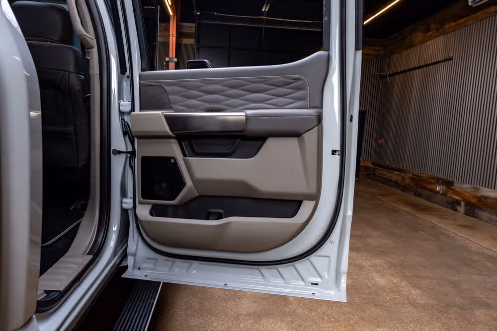 2026 Ford F-250 Super Duty Platinum Plus Crew Cab Image 41