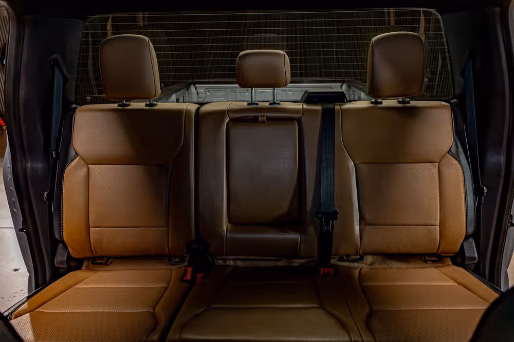 2025 Ford F-450 Super Duty Lariat Crew Cab Image 24