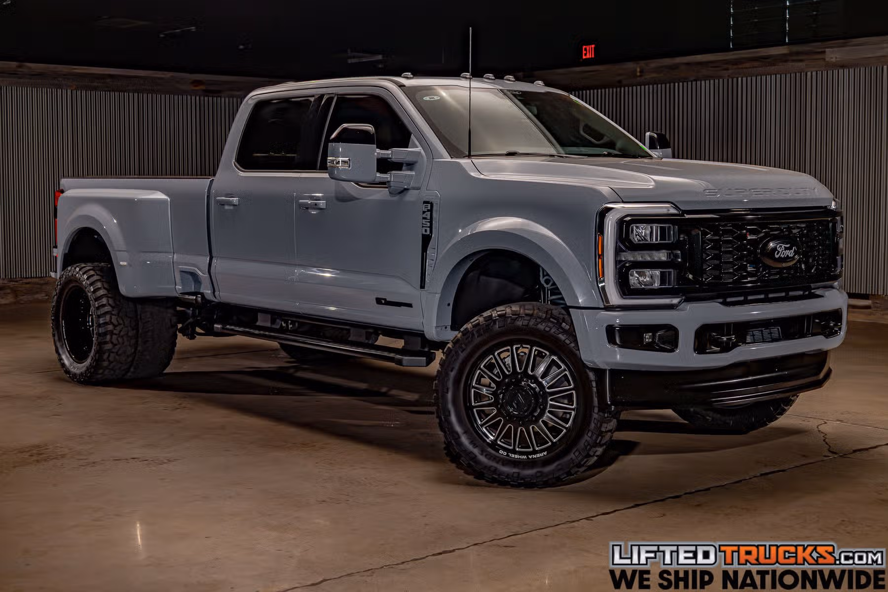 2025 Ford F-450 Super Duty Lariat Crew Cab Image 1