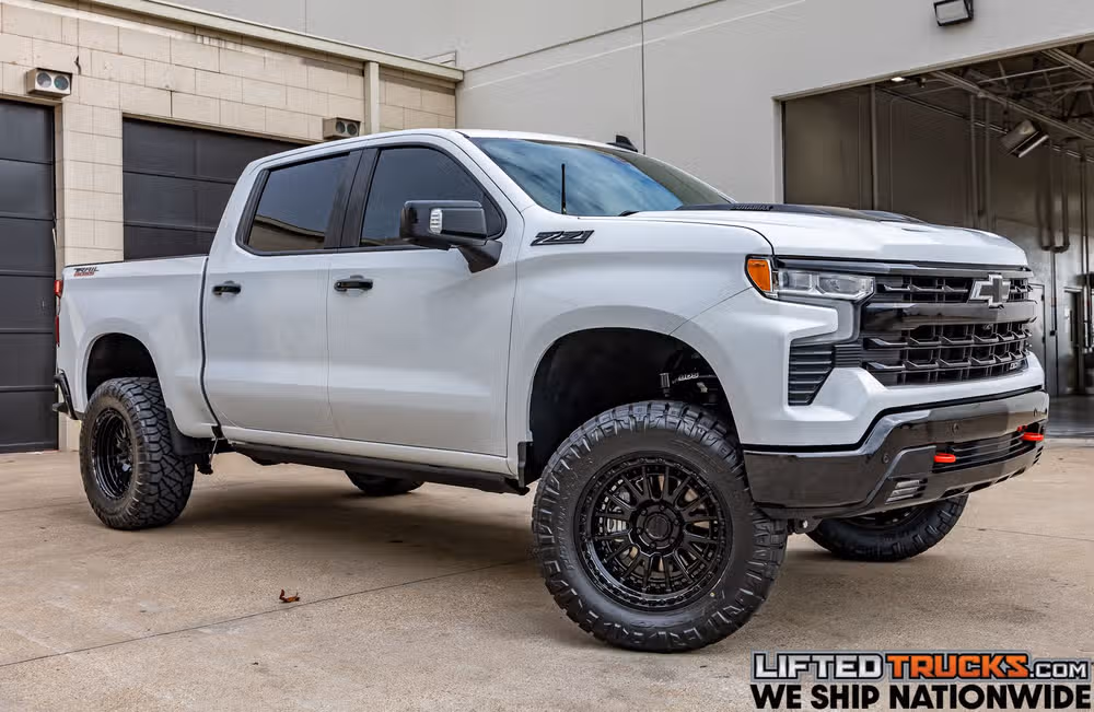 2024 Chevrolet Silverado 1500 LT Trail Boss Crew Cab Image 1