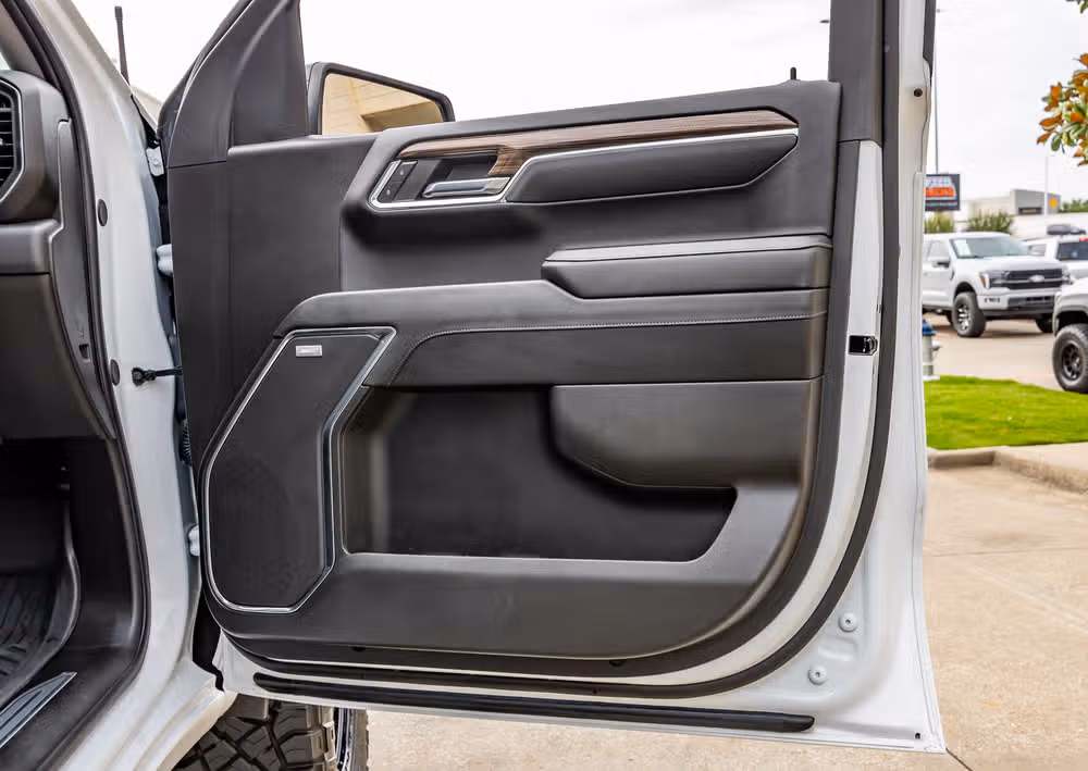 2024 Chevrolet Silverado 1500 LT Trail Boss Crew Cab Image 38