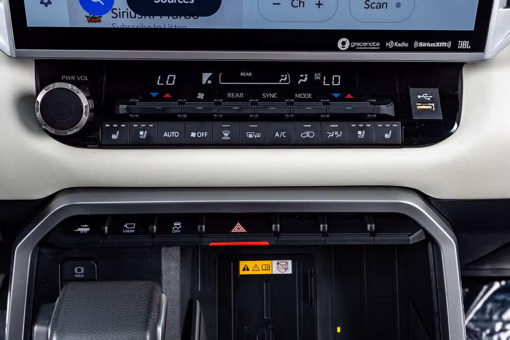 2023 Toyota Sequoia Capstone Image 27