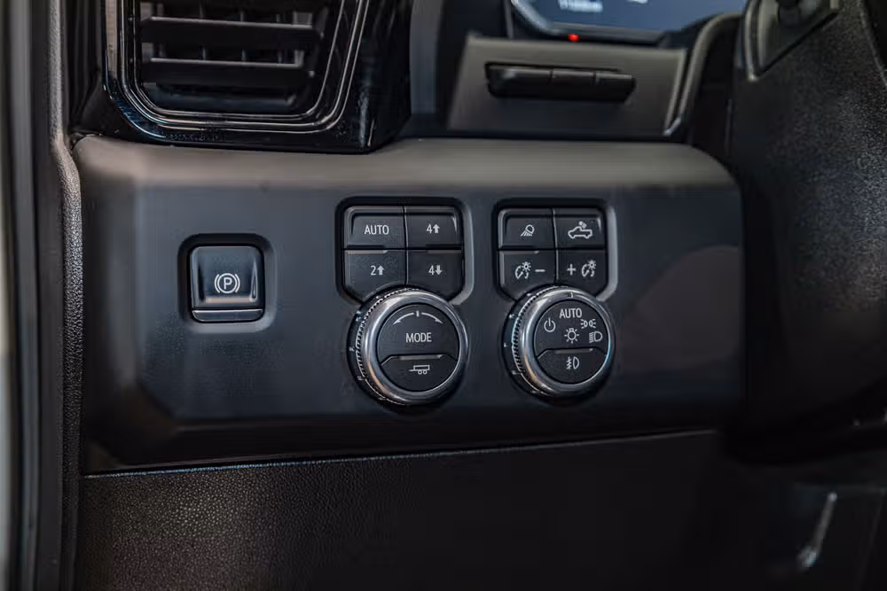 2026 GMC Sierra 2500HD AT4 Crew Cab Image 20