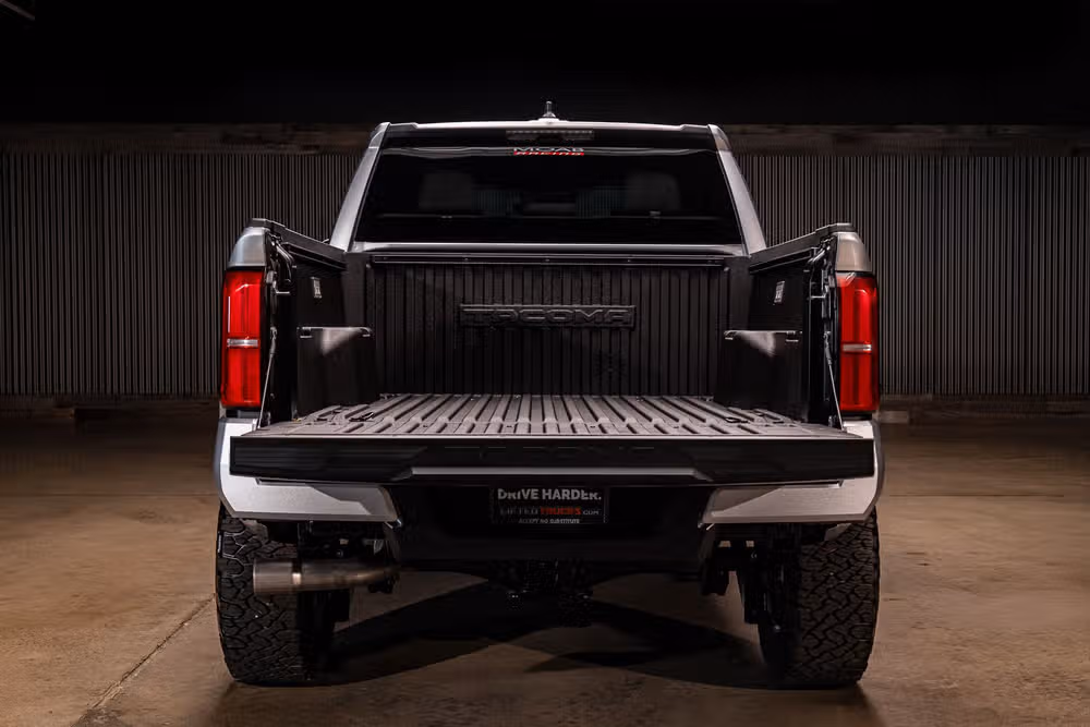 2026 Toyota Tacoma SR5 Double Cab Image 8