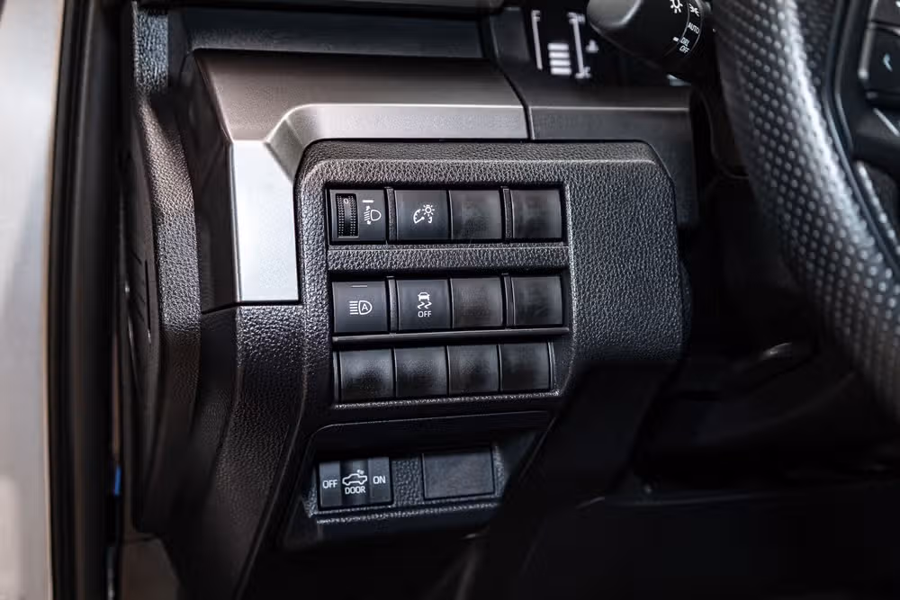 2026 Toyota Tacoma SR5 Double Cab Image 16