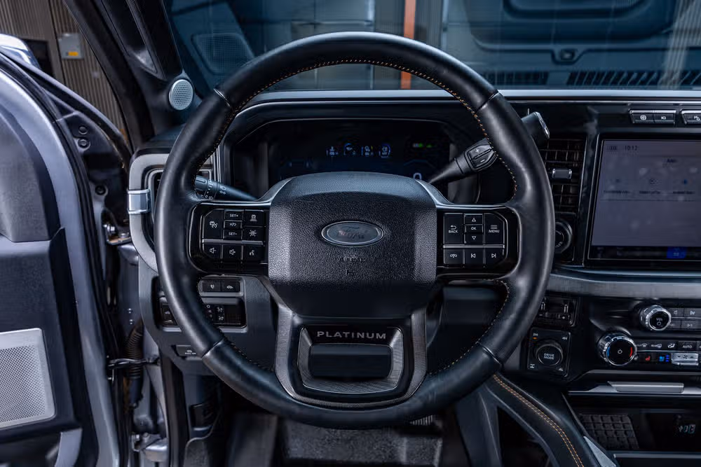 2024 Ford F-250 Super Duty Platinum Crew Cab Image 18