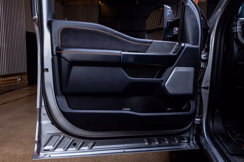 2024 Ford F-250 Super Duty Platinum Crew Cab Image 36