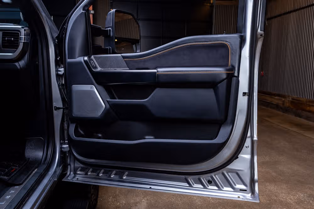 2024 Ford F-250 Super Duty Platinum Crew Cab Image 37