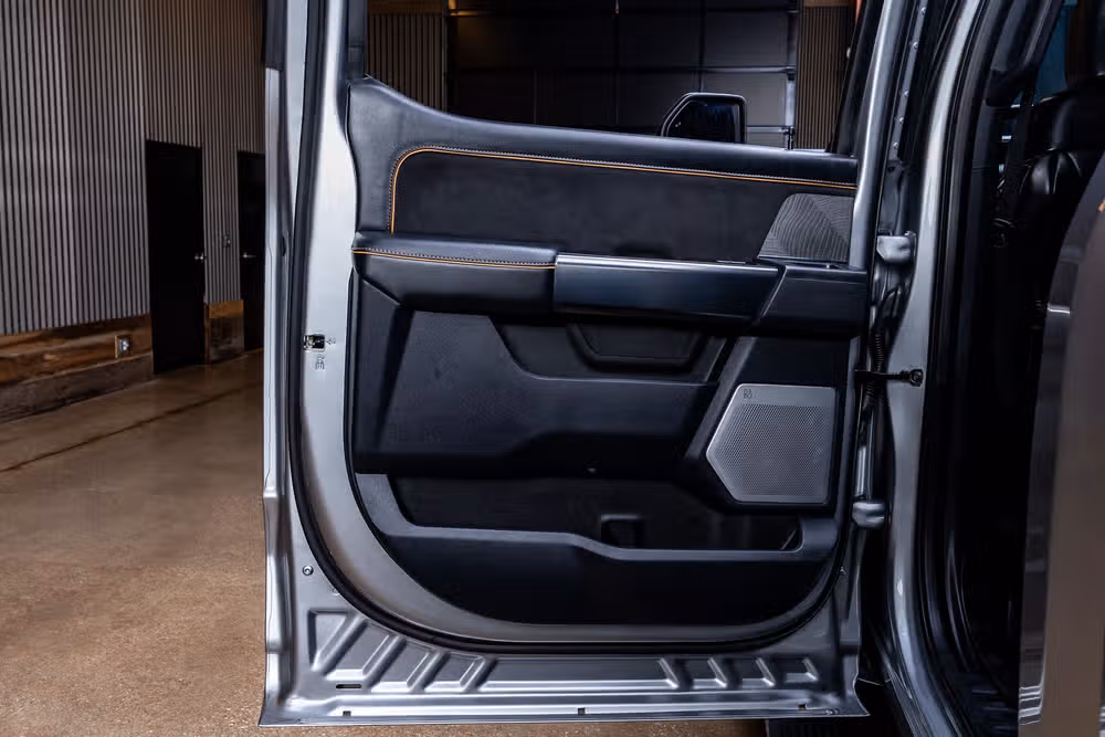 2024 Ford F-250 Super Duty Platinum Crew Cab Image 38