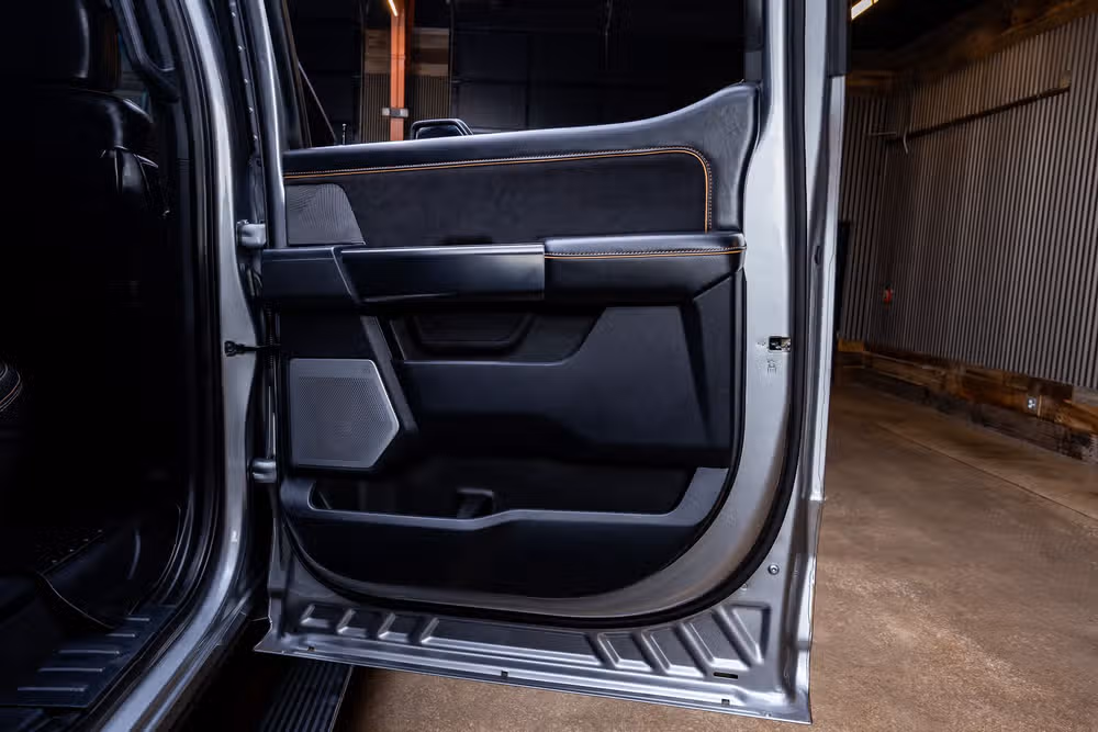 2024 Ford F-250 Super Duty Platinum Crew Cab Image 39