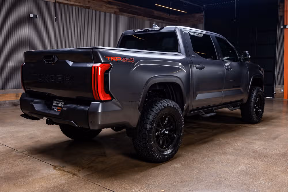 2025 Toyota Tundra Limited CrewMax Image 10
