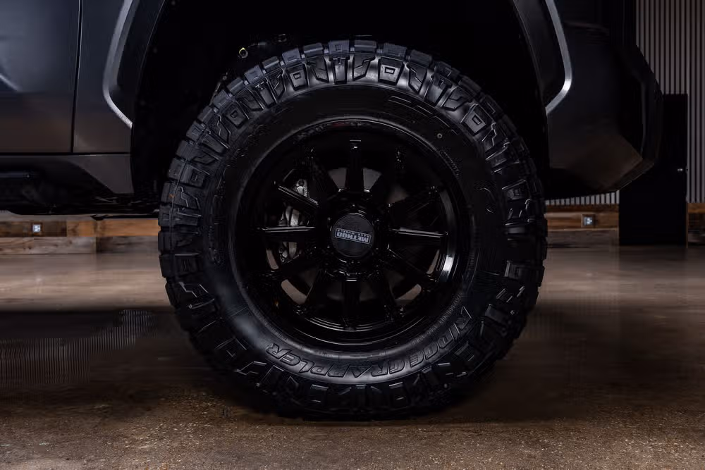 2025 Toyota Tundra Limited CrewMax Image 12