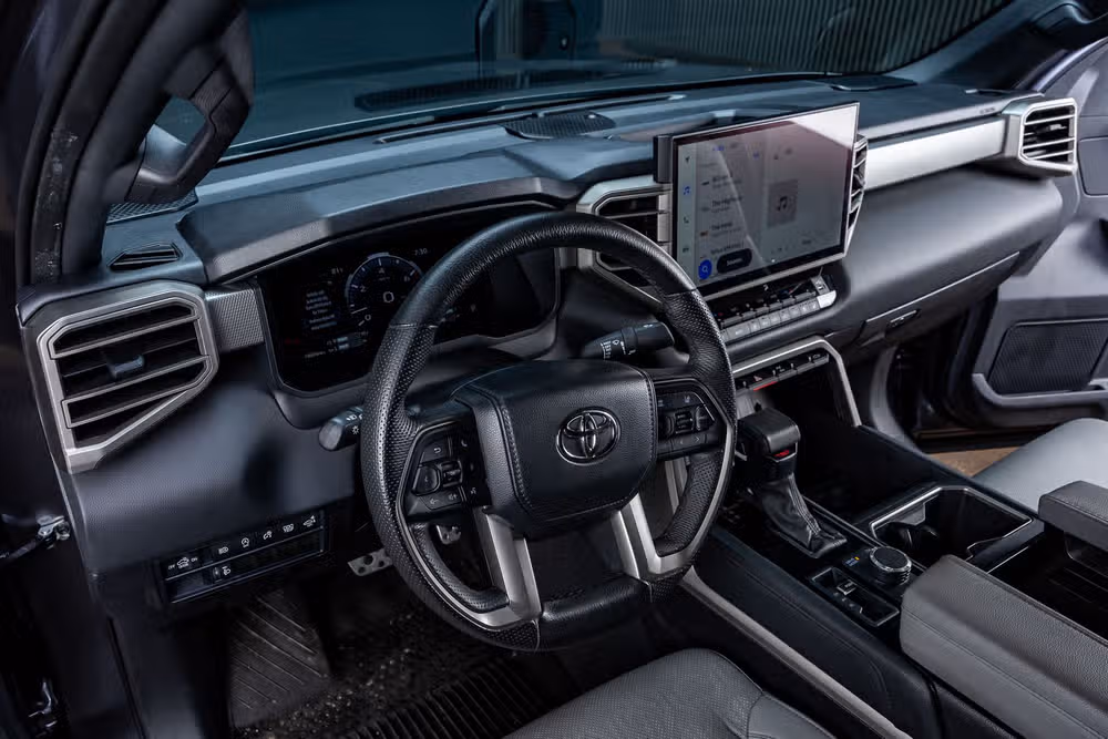 2025 Toyota Tundra Limited CrewMax Image 17