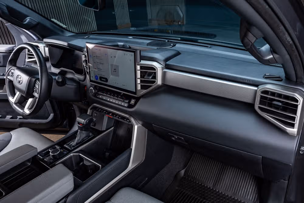 2025 Toyota Tundra Limited CrewMax Image 18