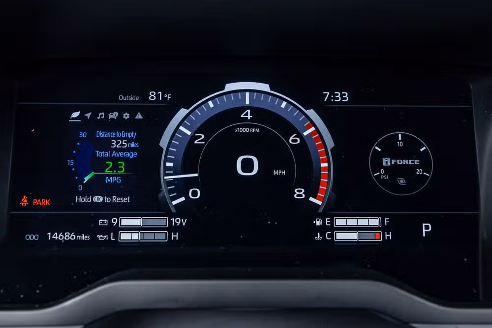 2025 Toyota Tundra Limited CrewMax Image 20